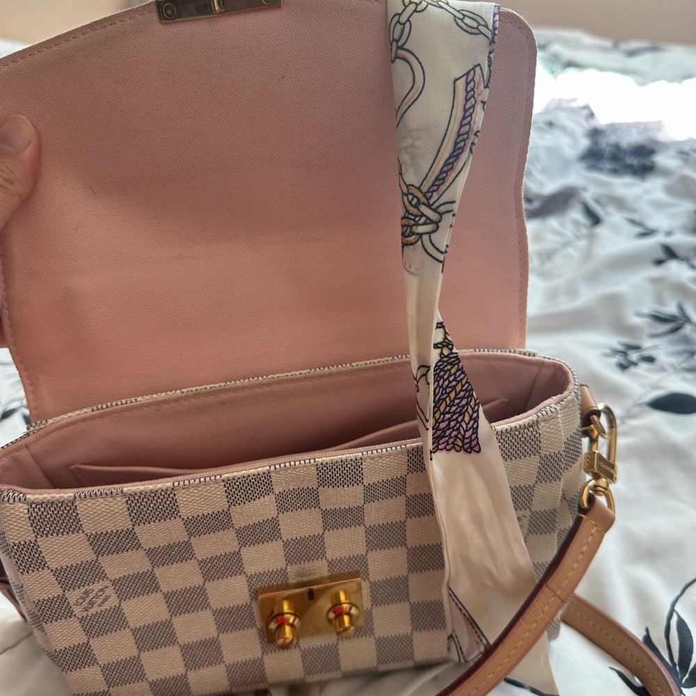 Louis Vuitton Checkered Crossbody Bag - Damier azur - Picture 13 of 16